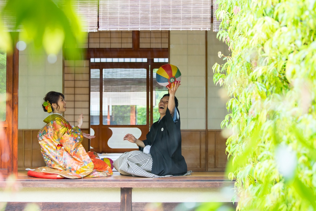 雨の雫も様になる撮影in白鳥庭園