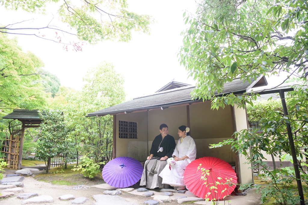 秋の白鳥庭園で白無垢撮影