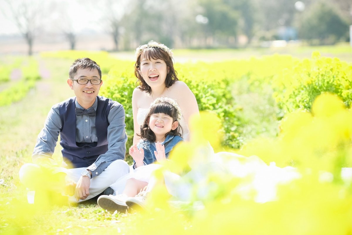 キラキラなお花と笑顔満載のかわいいファミリーフォト✿