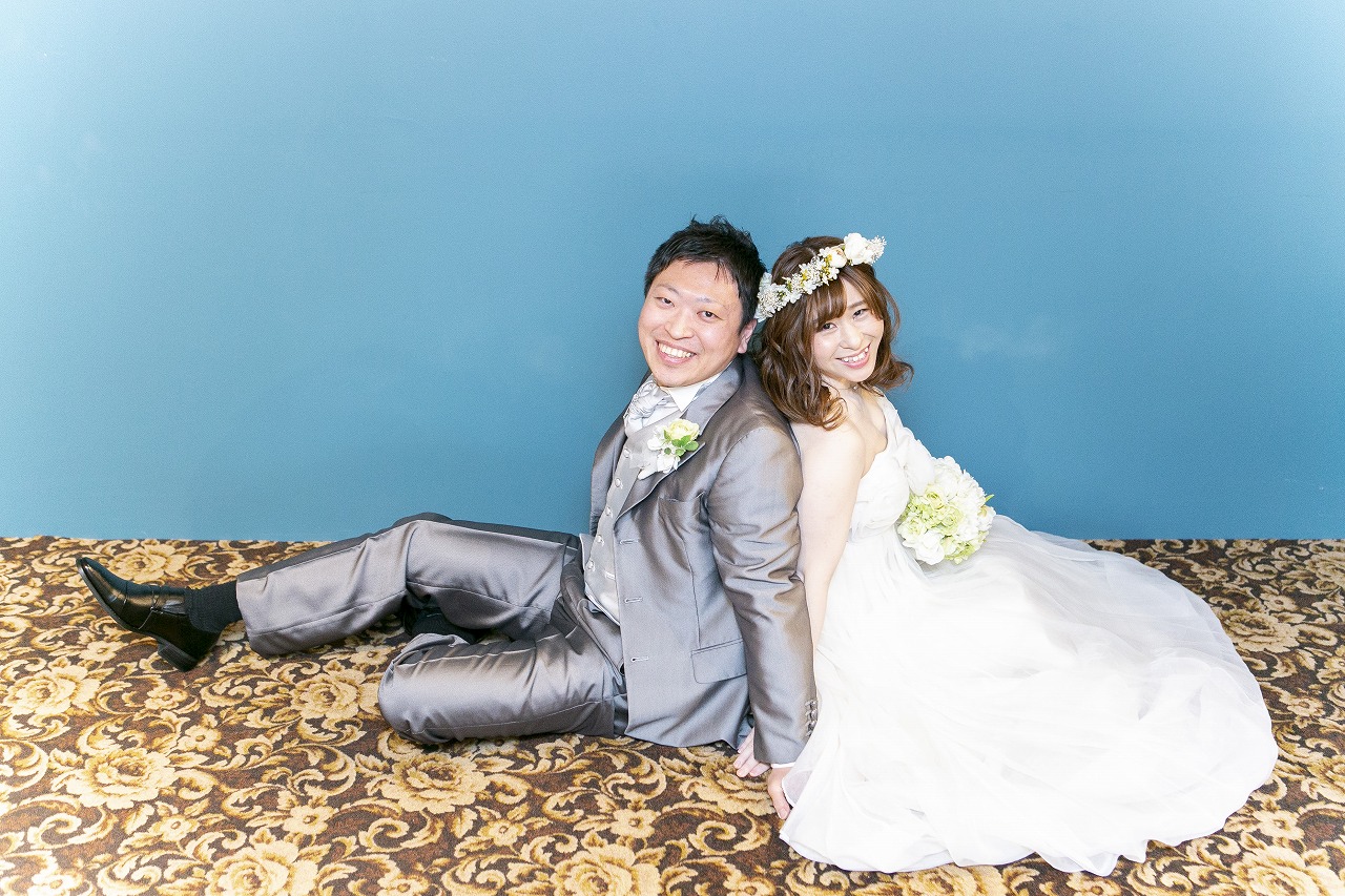 大切な時計と一緒に フォトウェディング 前撮りは名古屋のオシャレなウェディングアベニュー 大切な時計と一緒に フォトウェディング 前撮りは名古屋のオシャレなウェディングアベニュー
