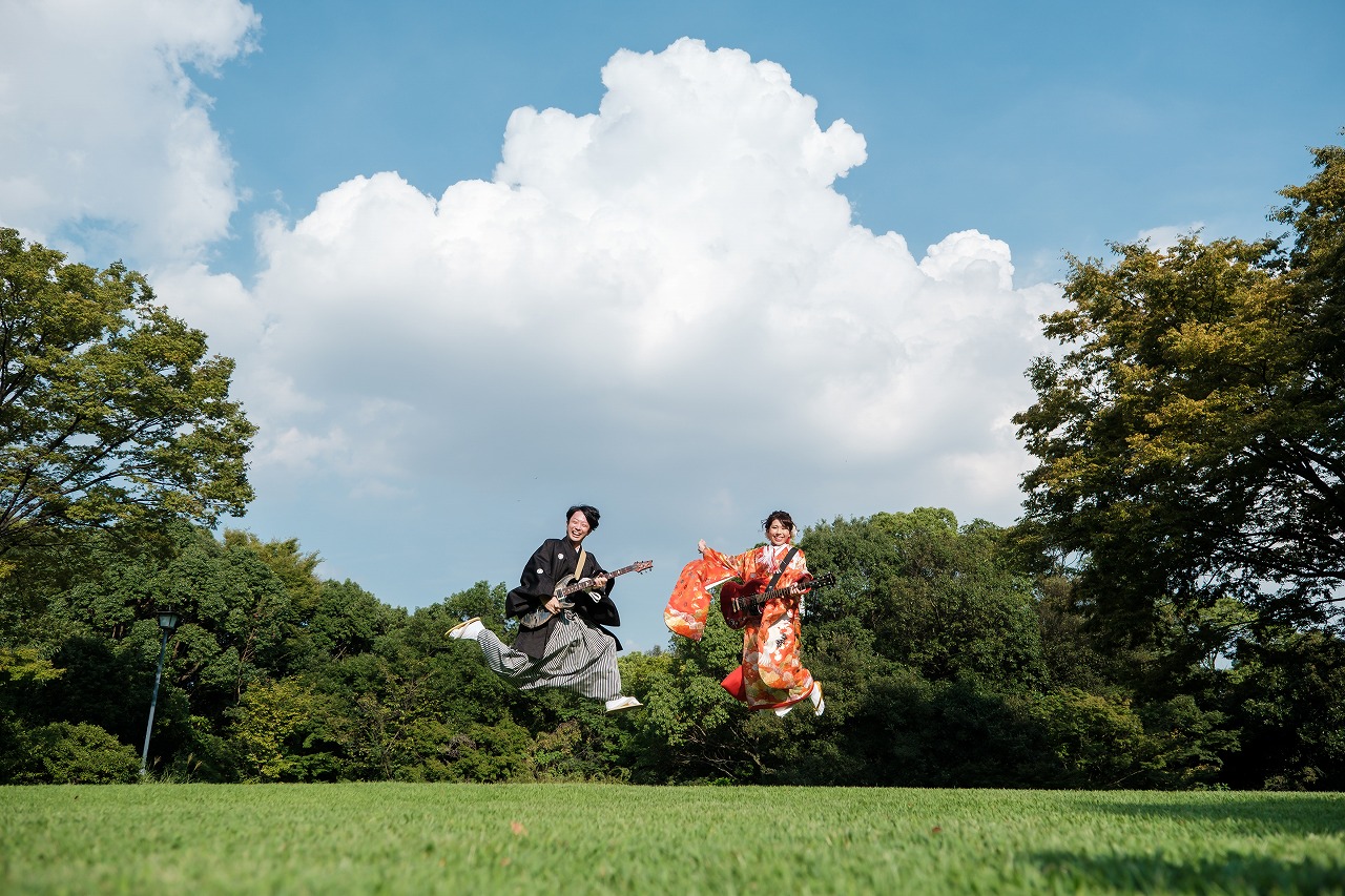 和装 ギターで可愛いフォトウェディング フォトウェディング 前撮りは名古屋のオシャレなウェディングアベニュー