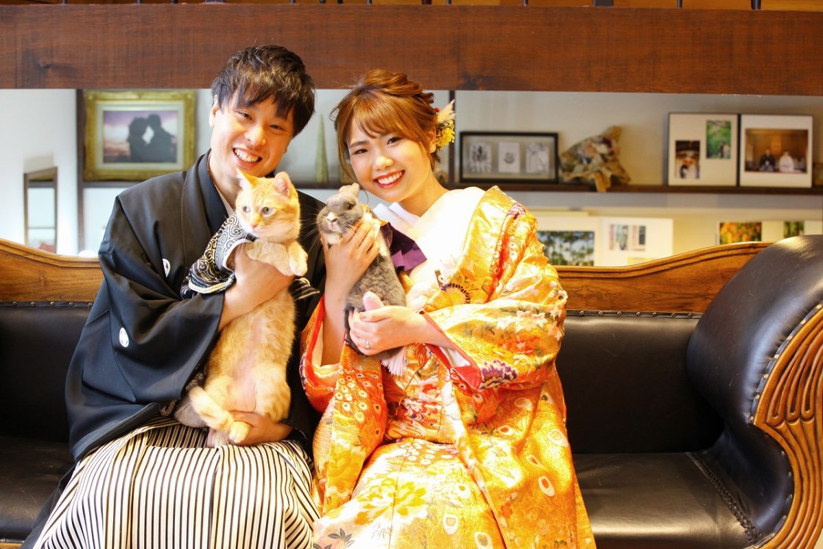 大事な家族の猫ちゃん、うさぎちゃんと一緒に和装撮影。