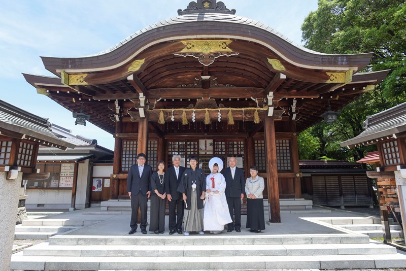 家族で心あたたまる神前式を