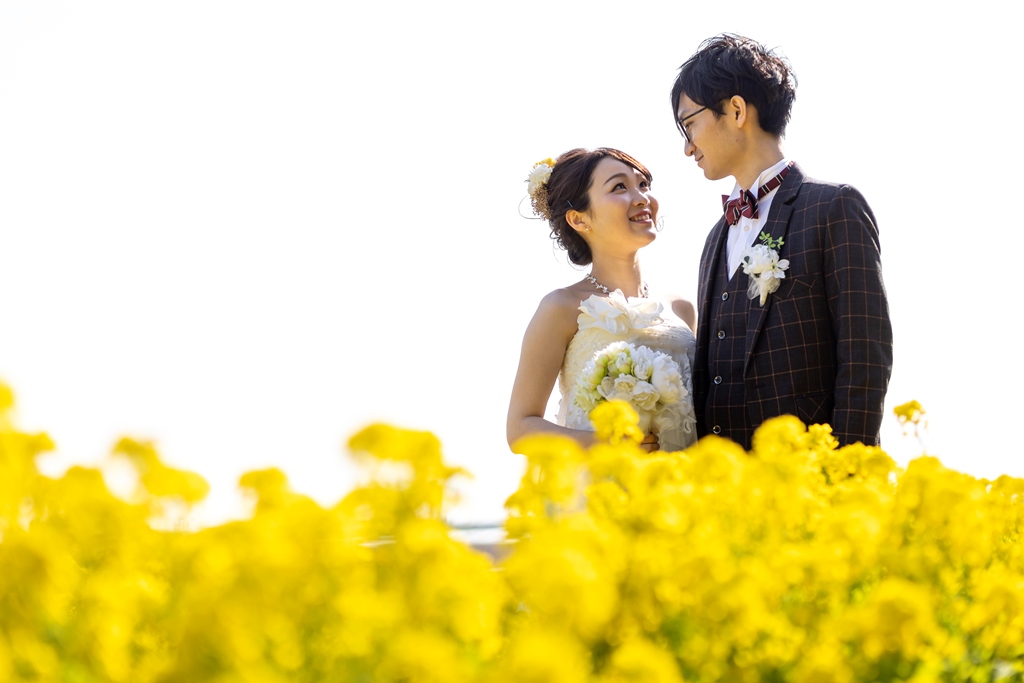 草花と春風に包まれた幸せいっぱい♡フォトウエディング♪