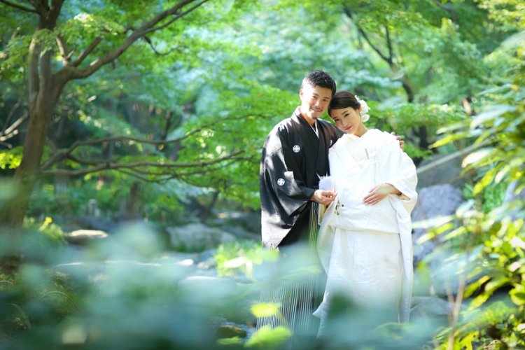 白鳥庭園で撮影した幻想的な結婚写真