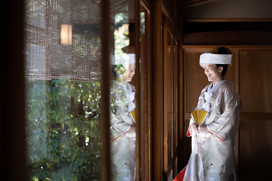 角隠しスタイルの花嫁さん