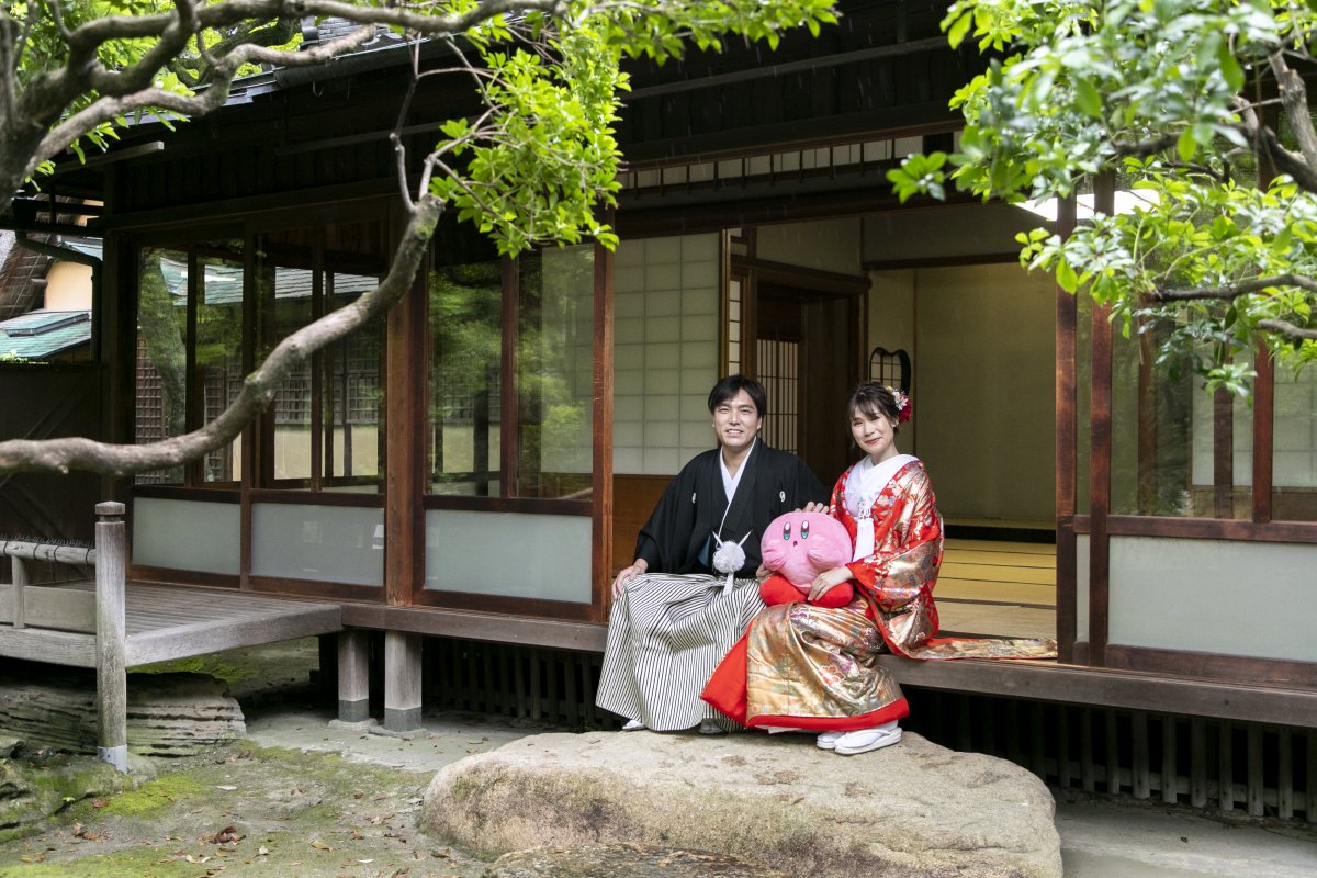 名古屋城のお茶室でお二人らしい撮影アイテムと一緒にパシャリ☆彡
