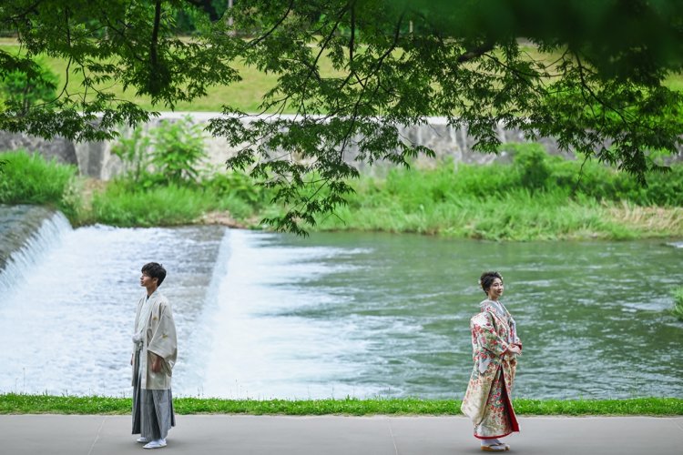 鴨川を背景に壮大なフォトウェディング