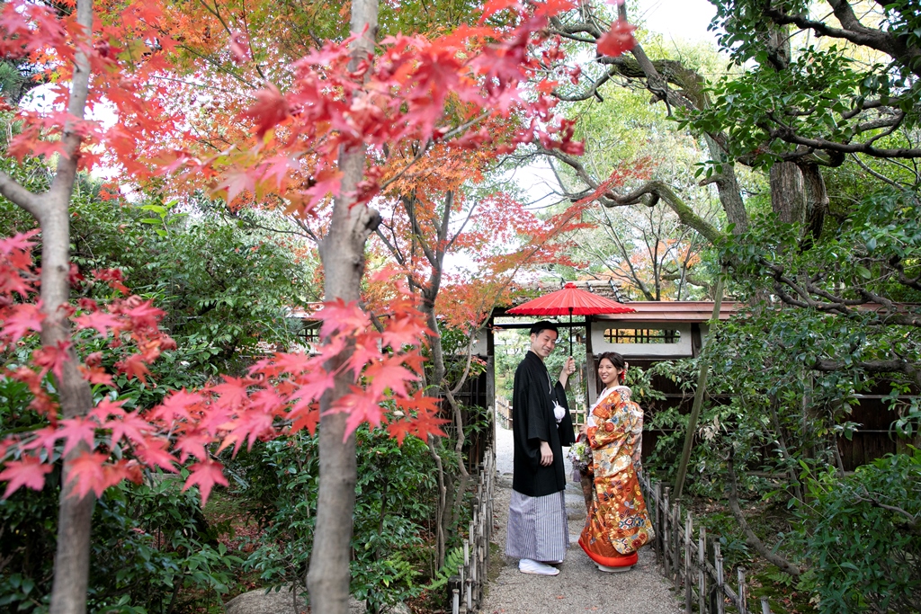 紅葉と緑で綺麗な東山荘