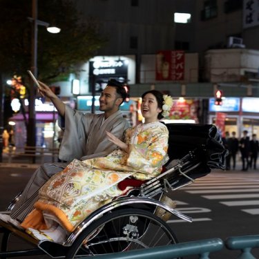 浅草名物の人力車に乗って素敵な思い出に♪