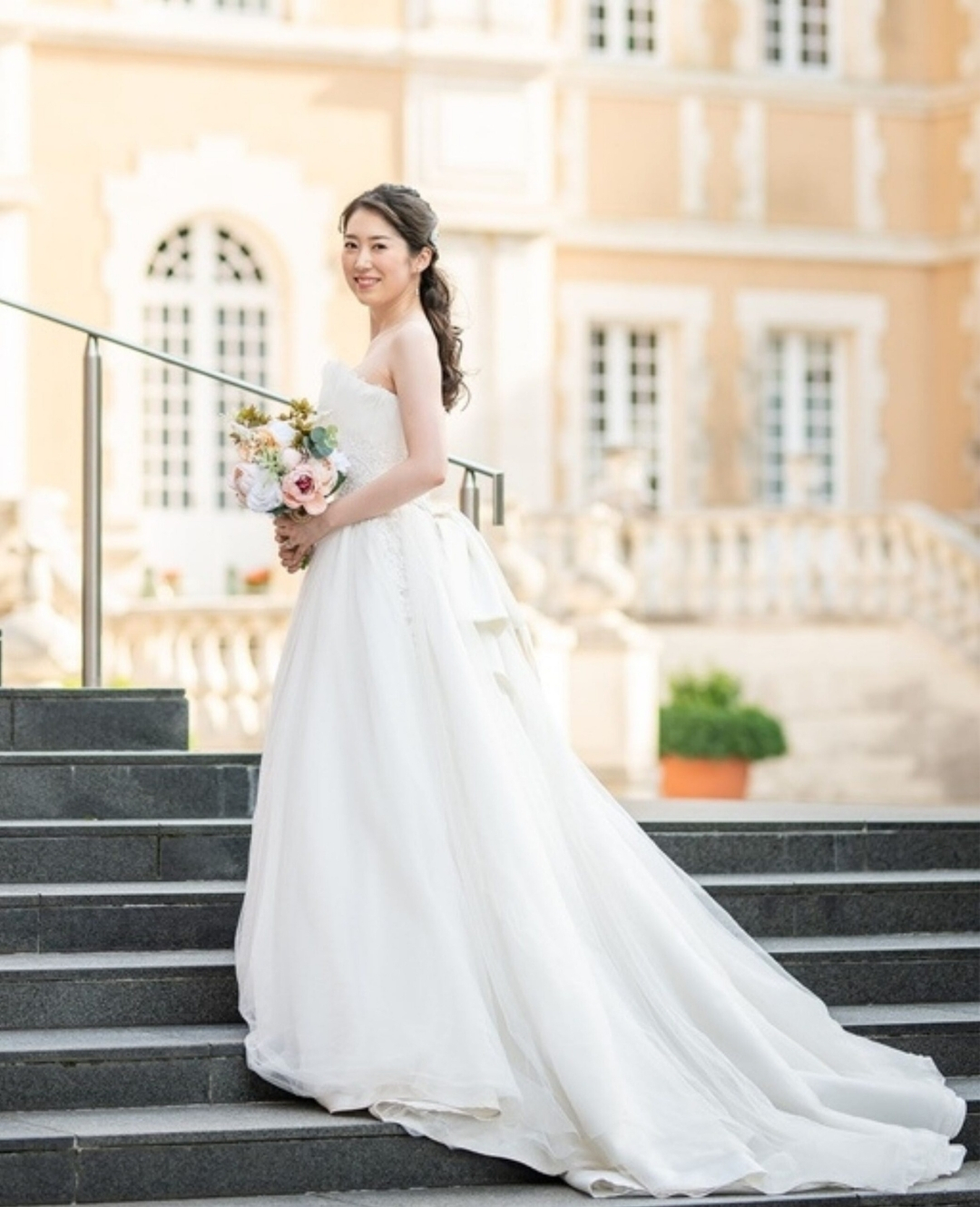 上品！マーメイドライン ホワイトドレス 取り外し袖 繊細レース 披露宴  