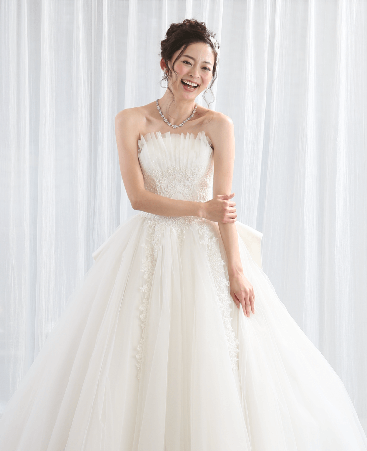 ホワイト ウェディング ドレス ストラップレス Aライン 王道 スタイル