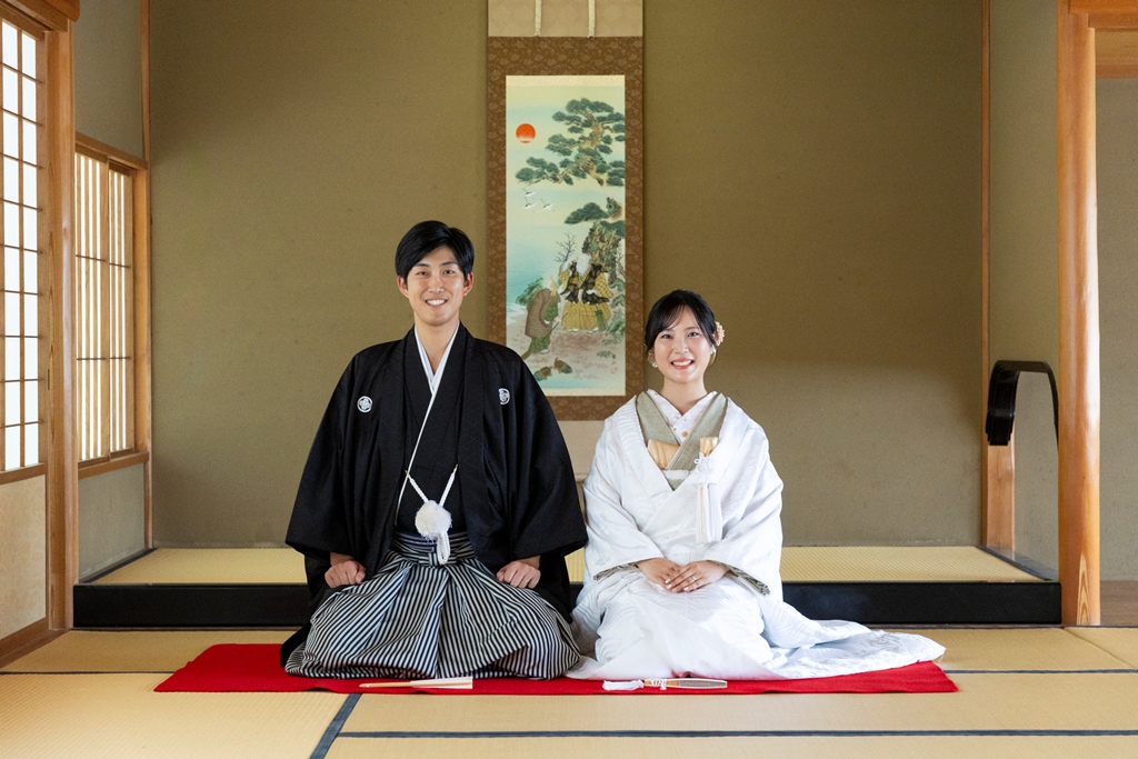 “本物の和”を纏う。白鳥庭園で残す、若き二人の前撮り物語