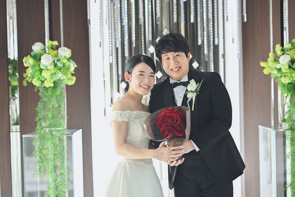 人気なチャペルでウェディングフォト♥