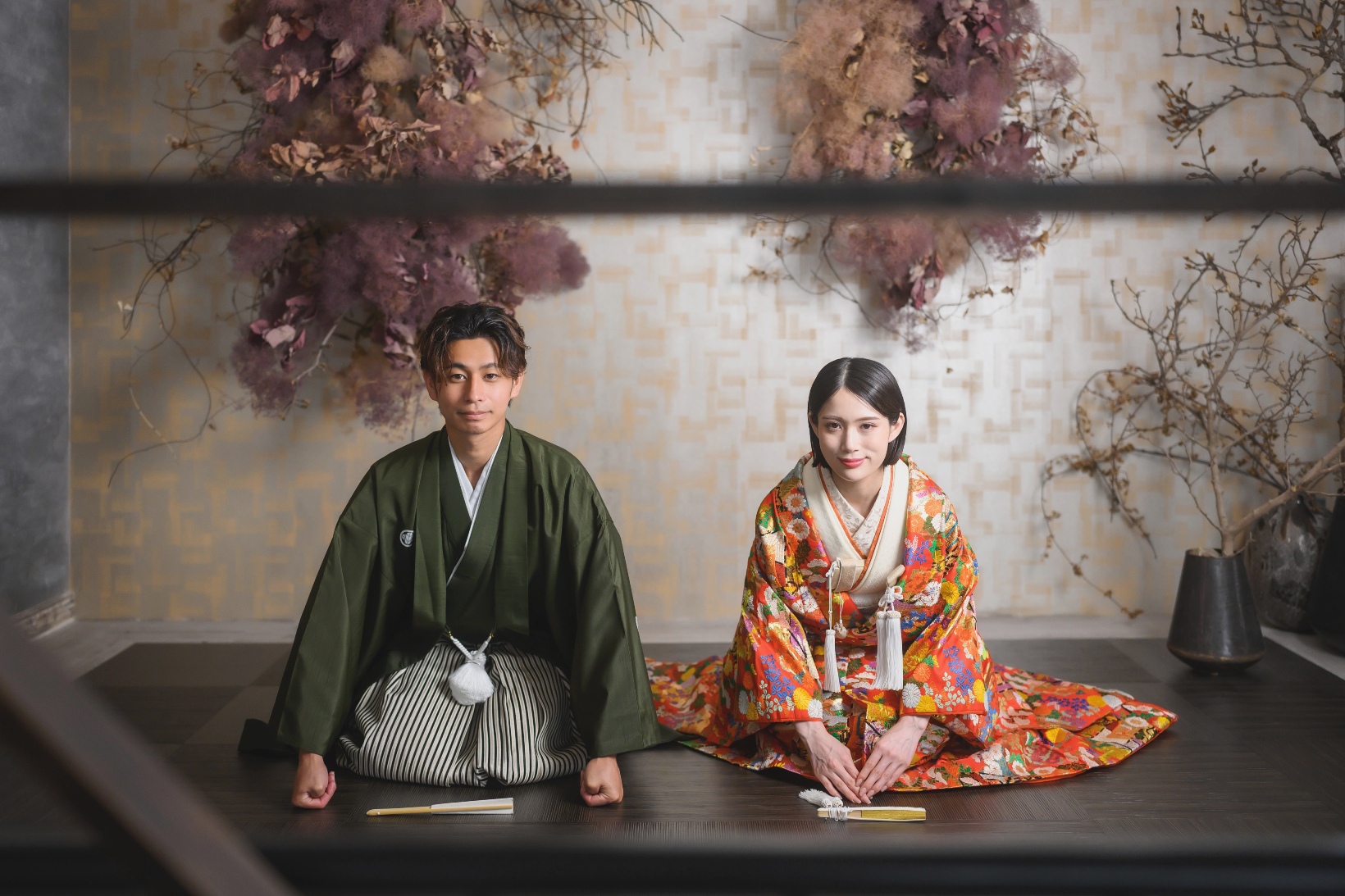 和装を着た笑顔の可愛い新婦