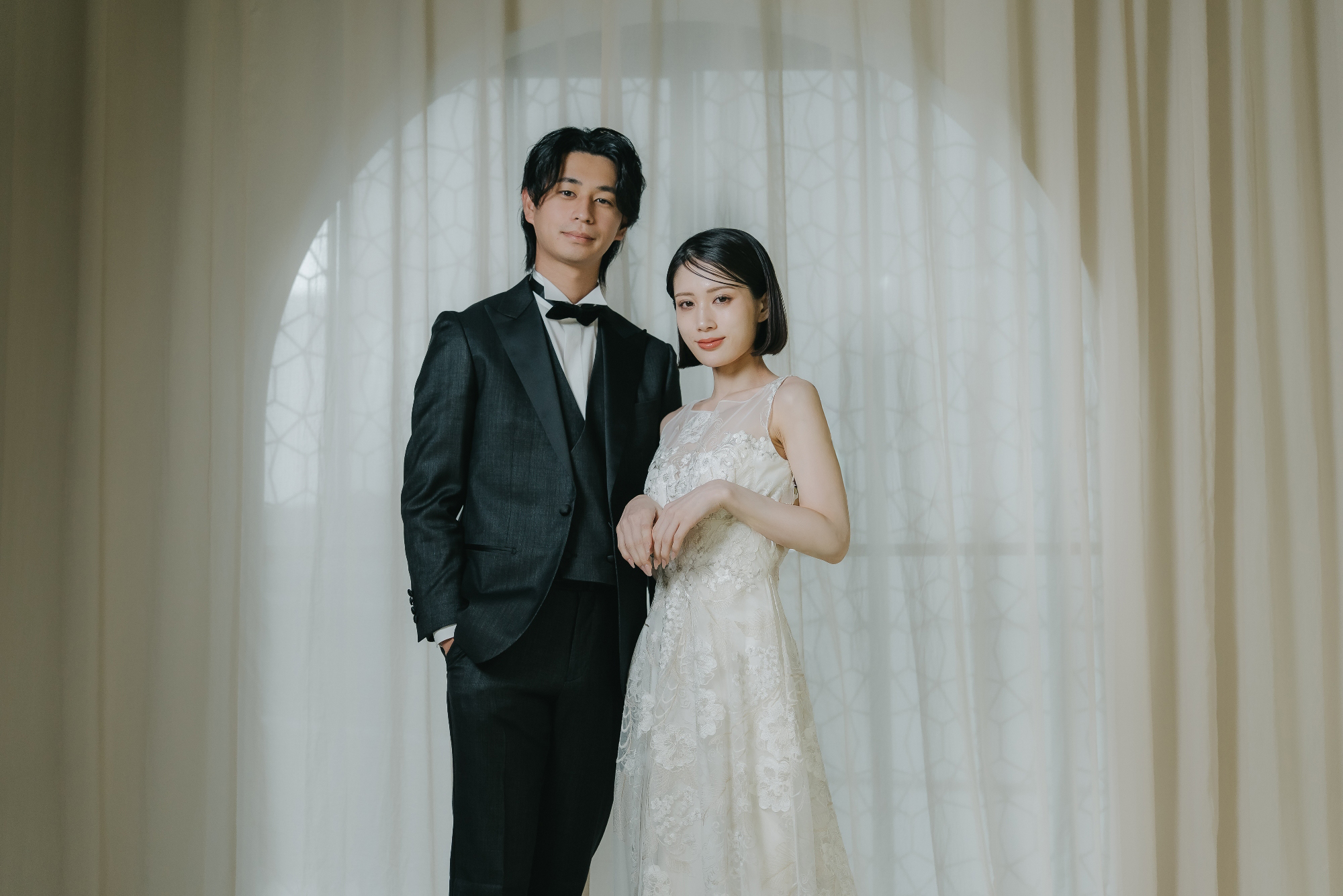 洋装ドレスでの前撮り撮影の作例写真