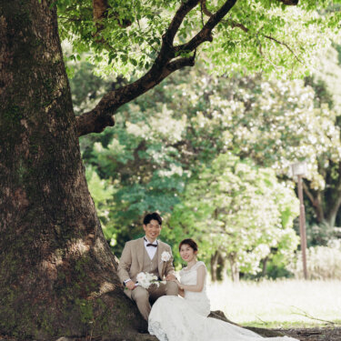 青空と緑に囲まれて♡庄内緑地公園で叶える自然体ウェディングフォト